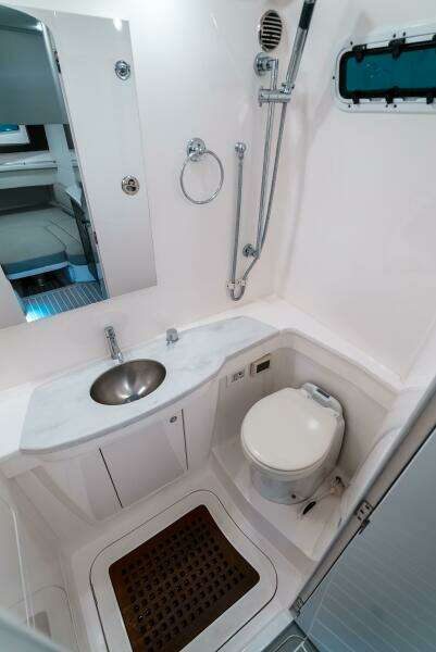 TIGHTEN UP 40ft Intrepid Yacht For Sale