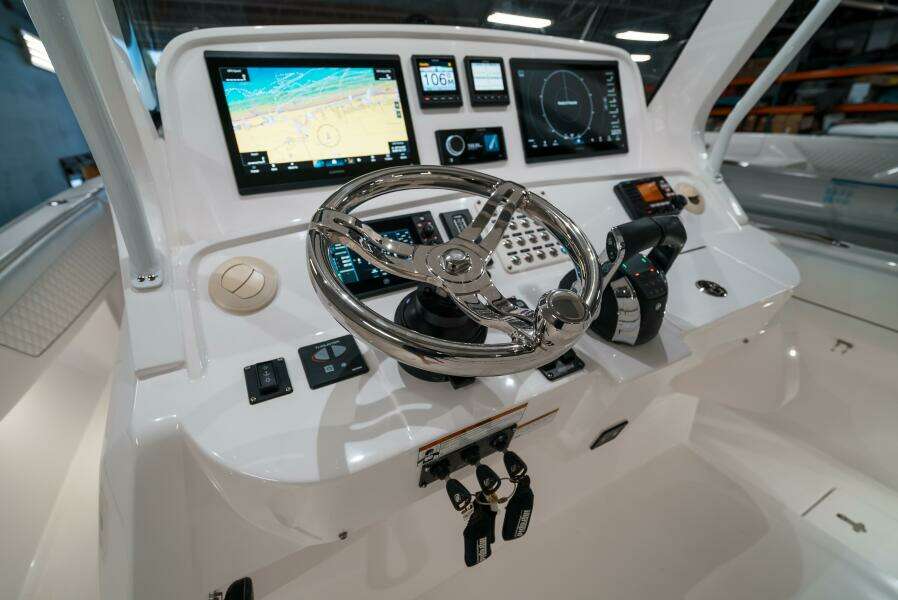 TIGHTEN UP 40ft Intrepid Yacht For Sale