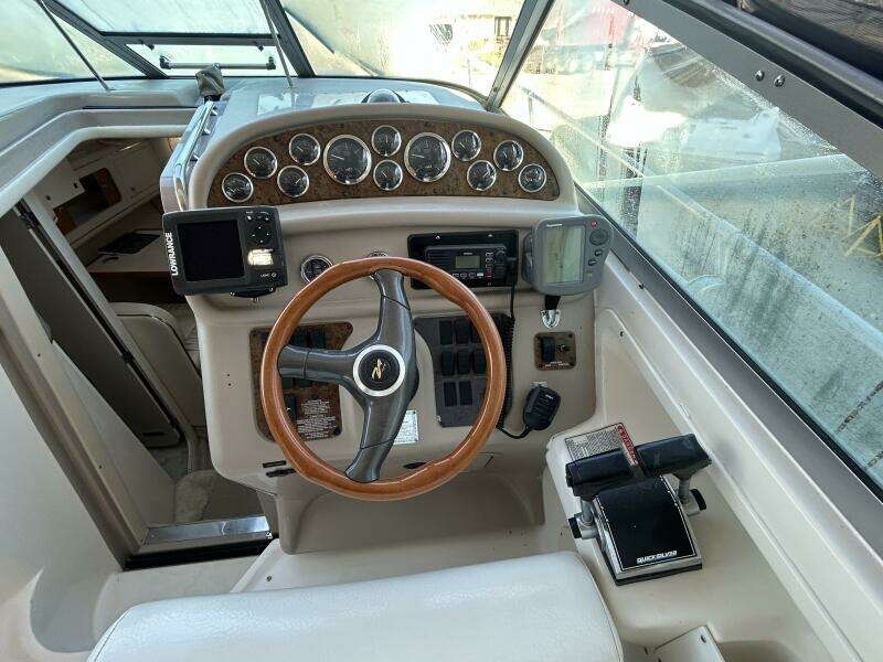 29ft Sea Ray Yacht For Sale