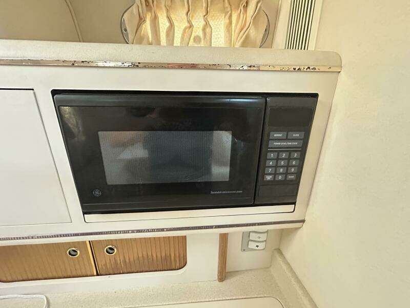 29ft Sea Ray Yacht For Sale