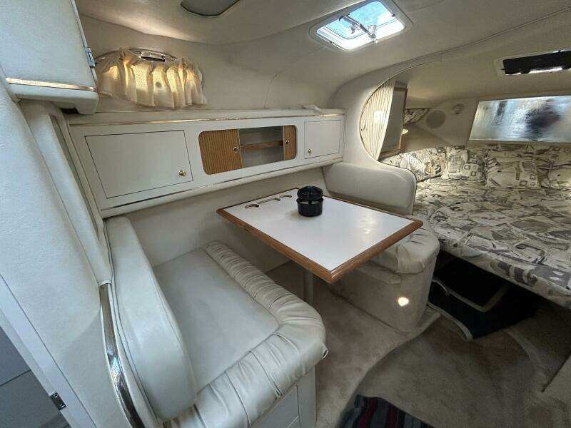 29ft Sea Ray Yacht For Sale