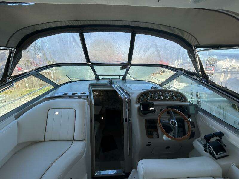 29ft Sea Ray Yacht For Sale