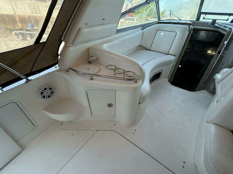 29ft Sea Ray Yacht For Sale