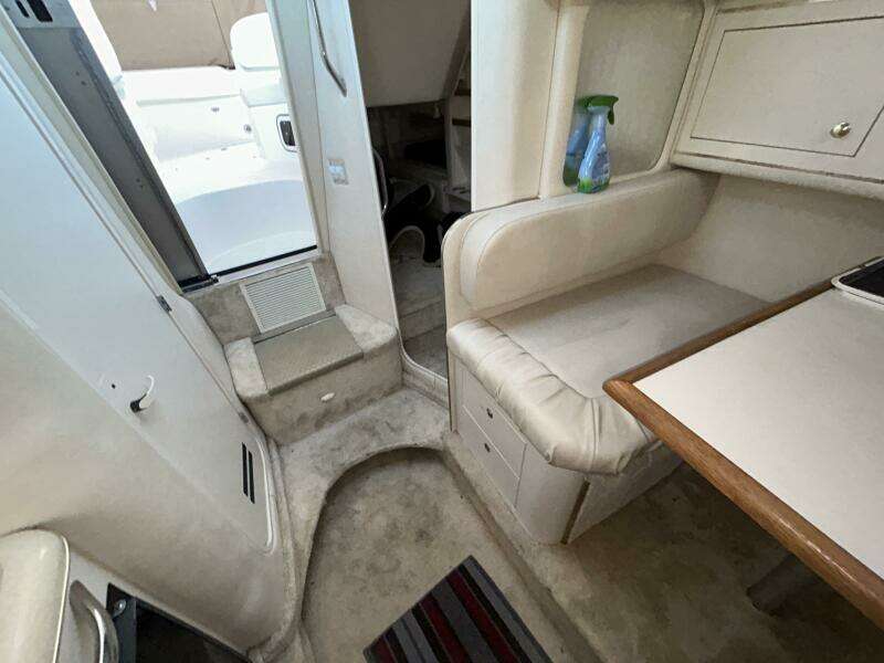 29ft Sea Ray Yacht For Sale