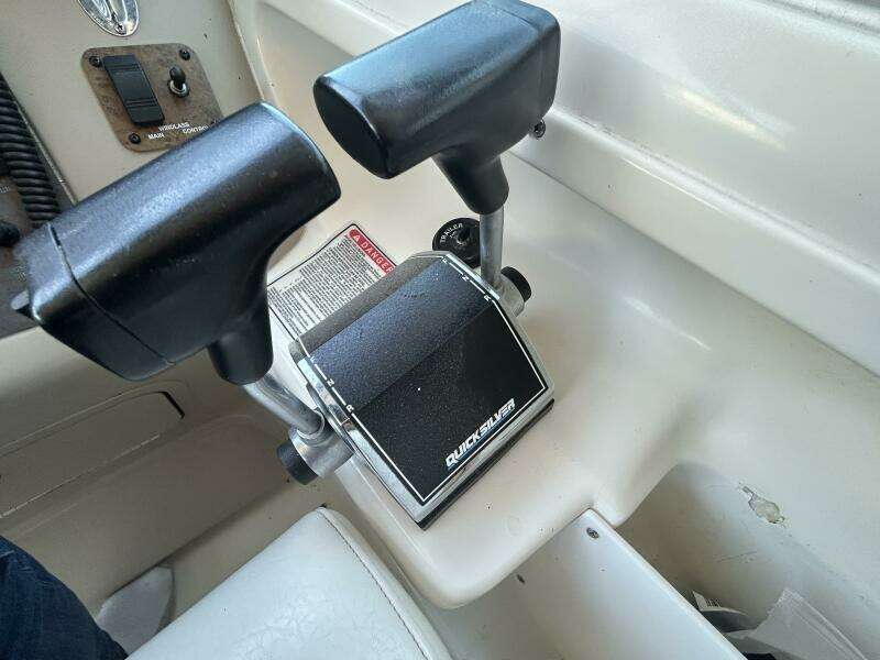 29ft Sea Ray Yacht For Sale