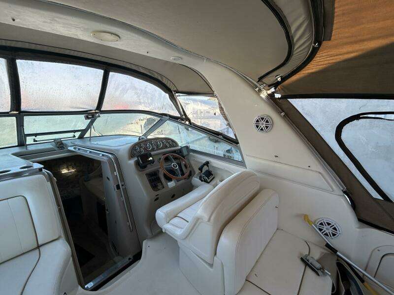 29ft Sea Ray Yacht For Sale