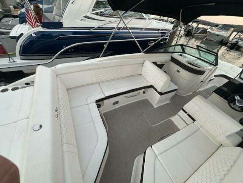 27ft Sea Ray Yacht For Sale