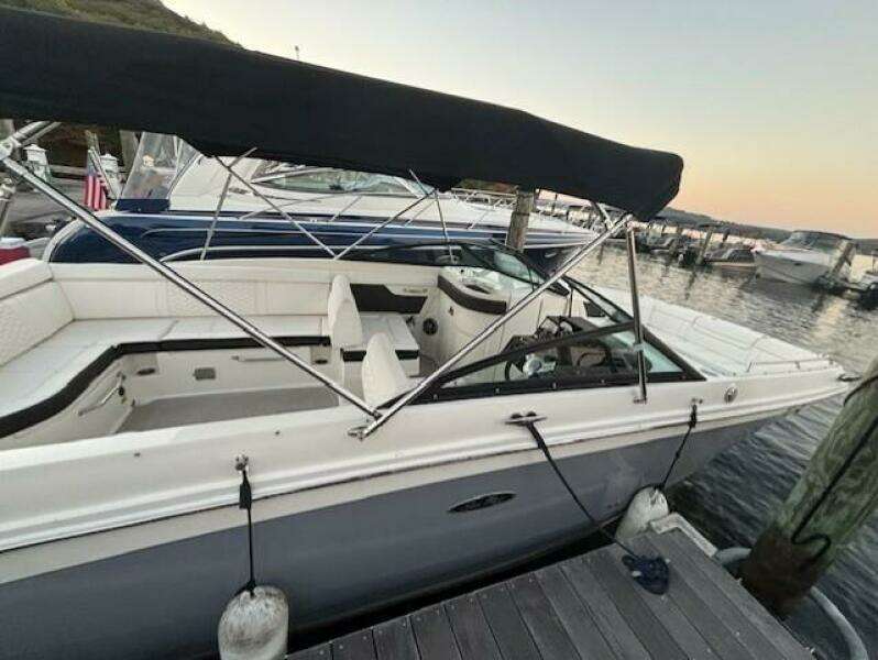 27ft Sea Ray Yacht For Sale
