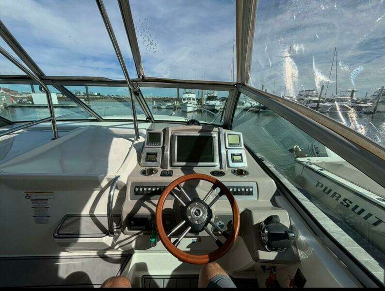 33ft Chaparral Yacht For Sale