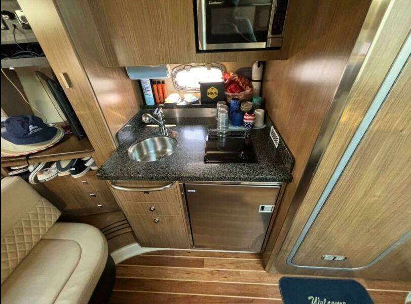 33ft Chaparral Yacht For Sale