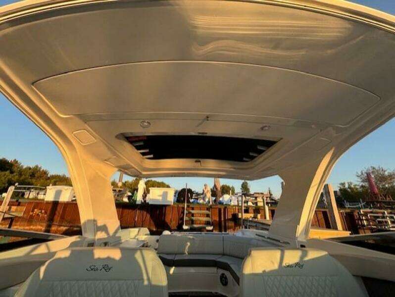 35ft Sea Ray Yacht For Sale