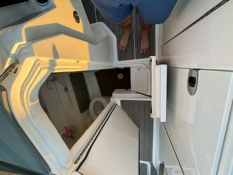 35ft Sea Ray Yacht For Sale