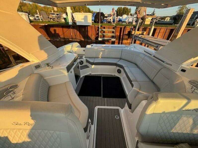 35ft Sea Ray Yacht For Sale
