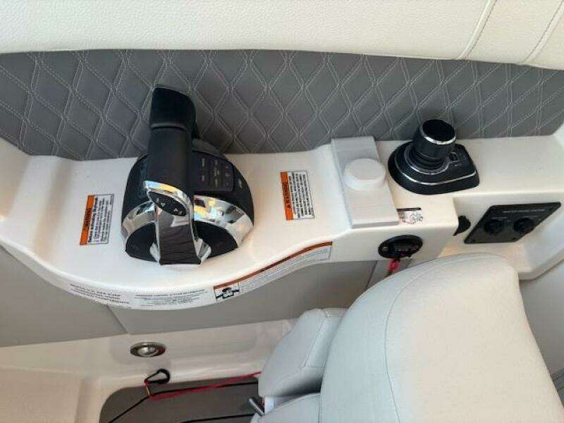 35ft Sea Ray Yacht For Sale