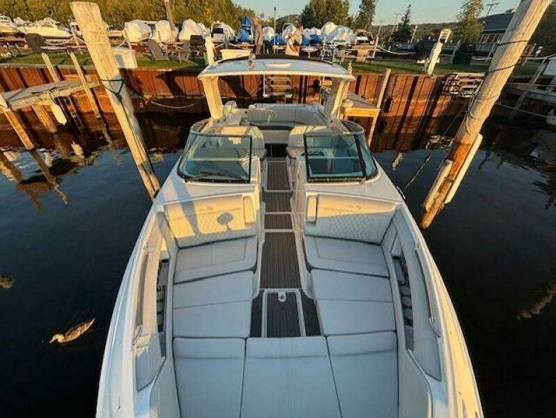 35ft Sea Ray Yacht For Sale