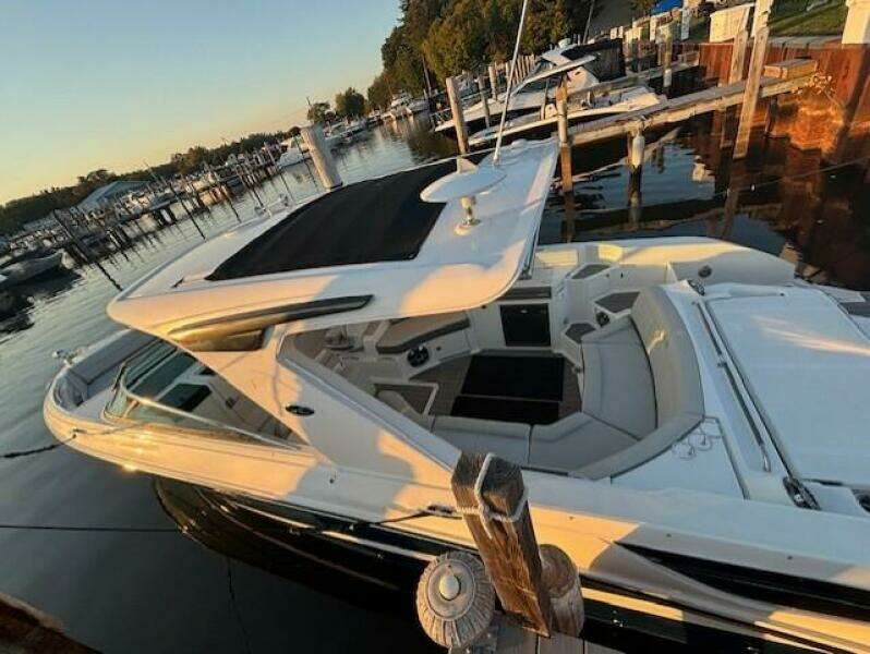 35ft Sea Ray Yacht For Sale