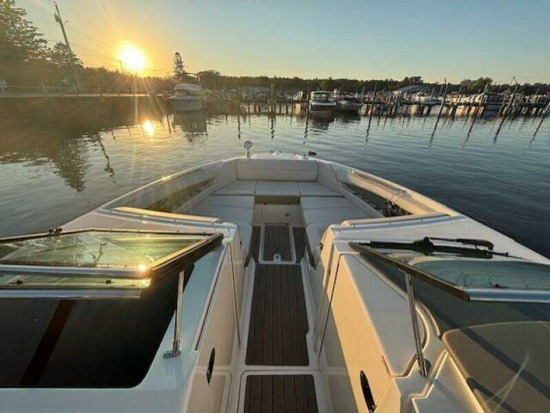 35ft Sea Ray Yacht For Sale