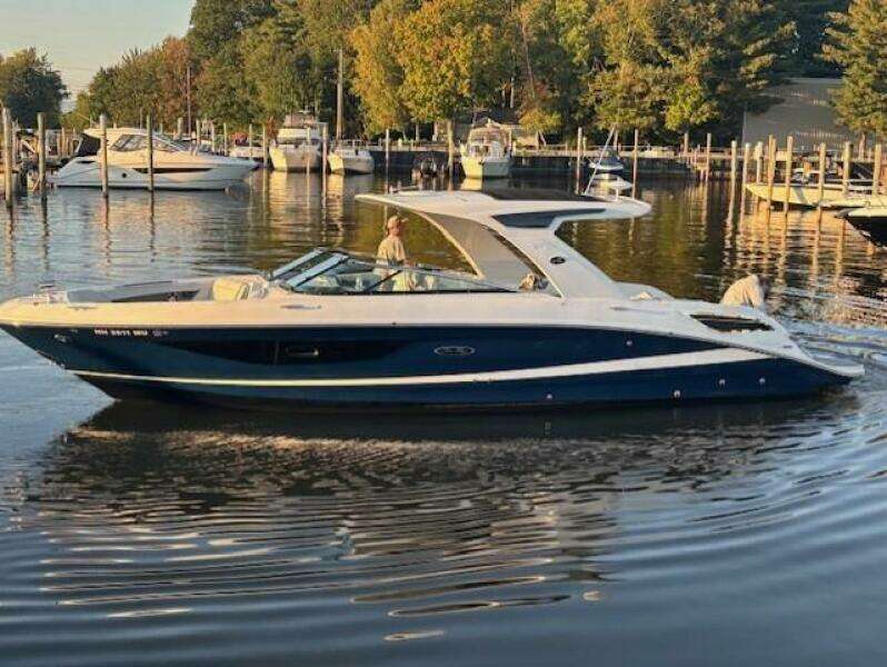 35ft Sea Ray Yacht For Sale