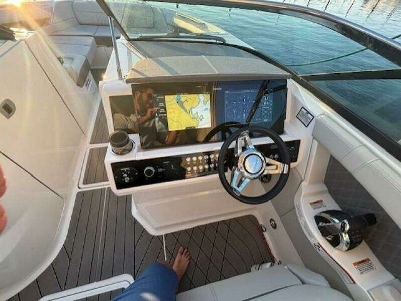35ft Sea Ray Yacht For Sale