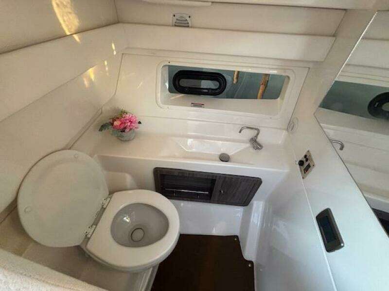 35ft Sea Ray Yacht For Sale