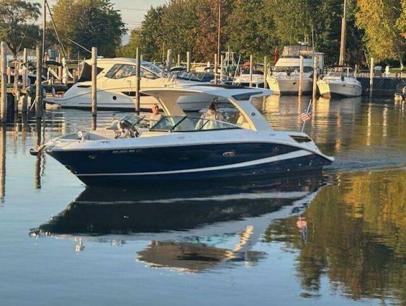 35ft Sea Ray Yacht For Sale