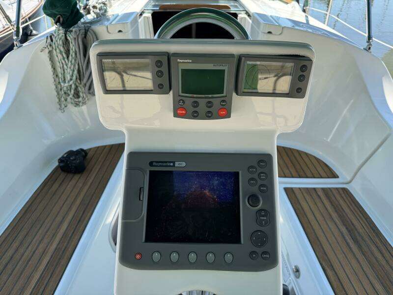 Kismet 32ft Beneteau Yacht For Sale