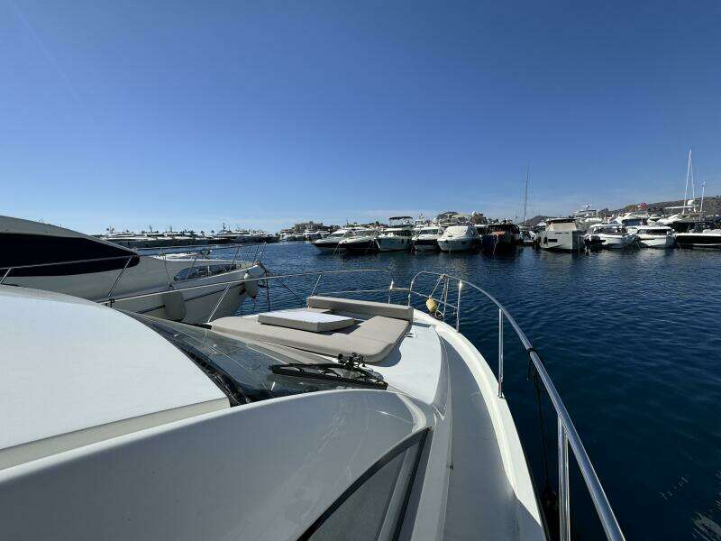 33ft Sealine Yacht For Sale