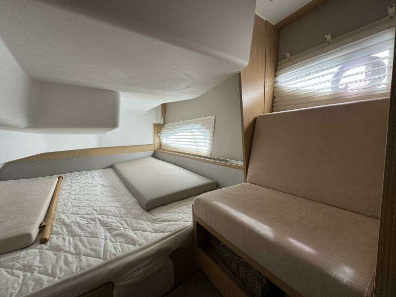 33ft Sealine Yacht For Sale