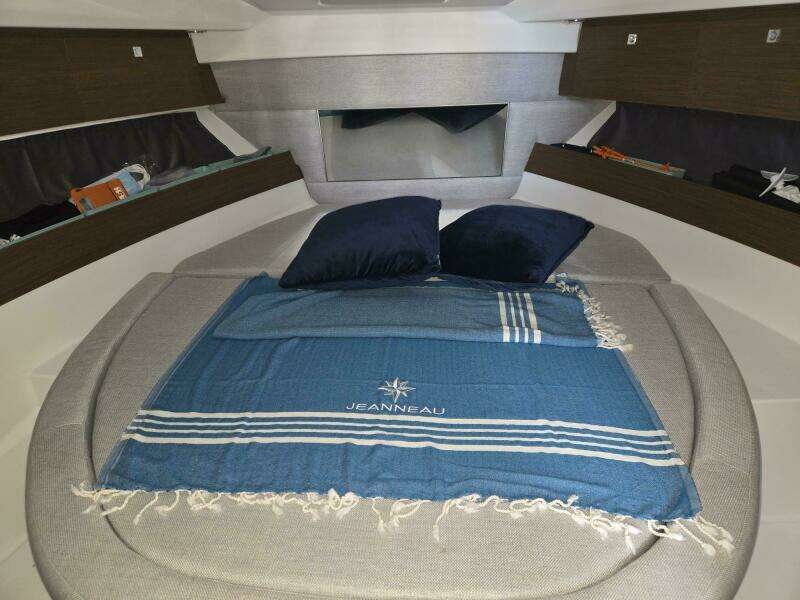 29ft Jeanneau Yacht For Sale 29ft Jeanneau Yacht For Sale