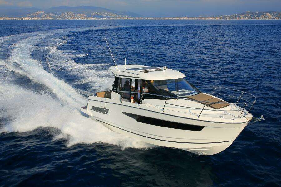 29ft Jeanneau Yacht For Sale