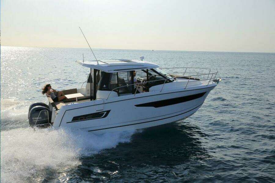 29ft Jeanneau Yacht For Sale