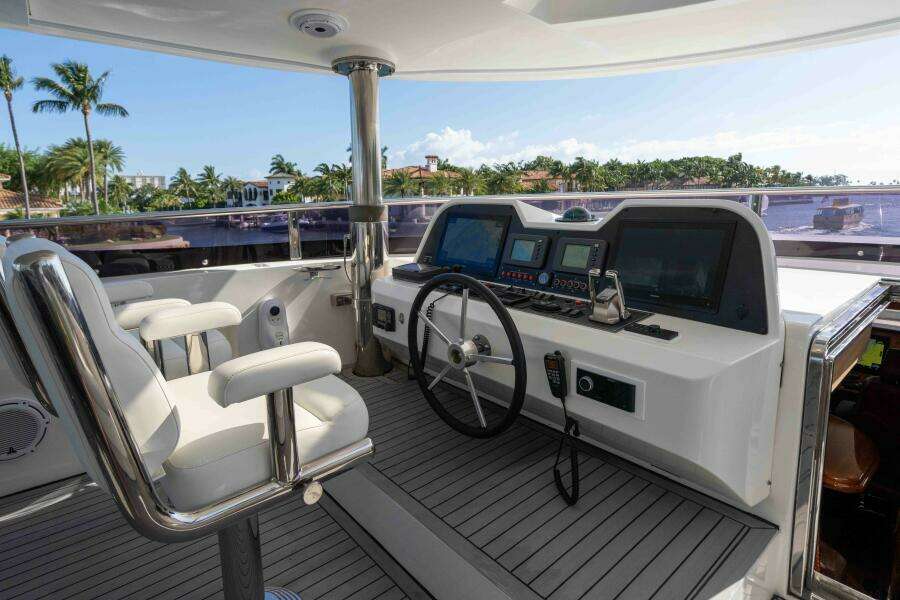 ALENIEL 87ft Johnson Yacht For Sale