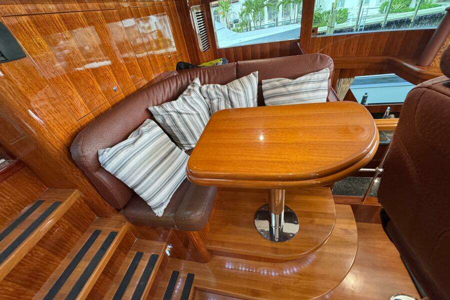 ALENIEL 87ft Johnson Yacht For Sale