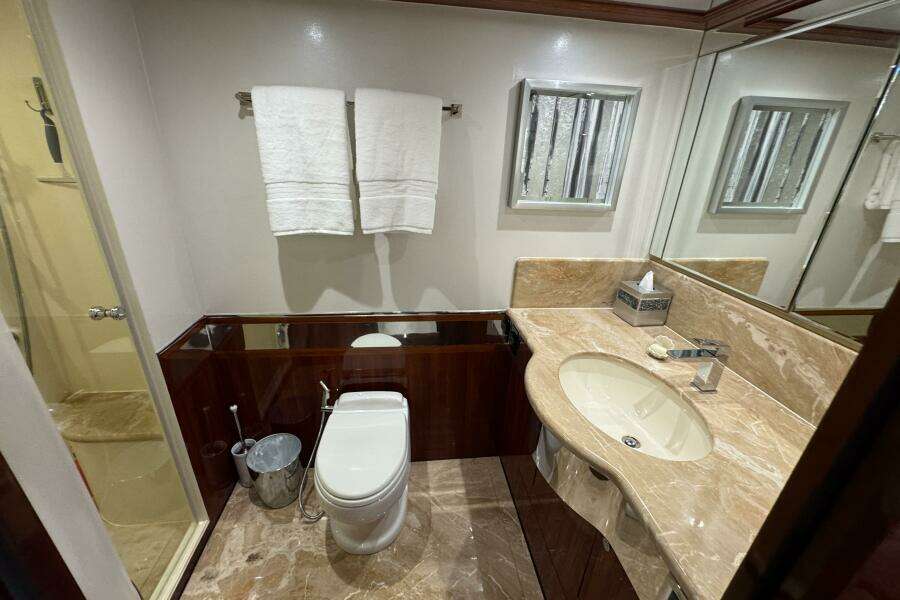 ALENIEL 87ft Johnson Yacht For Sale