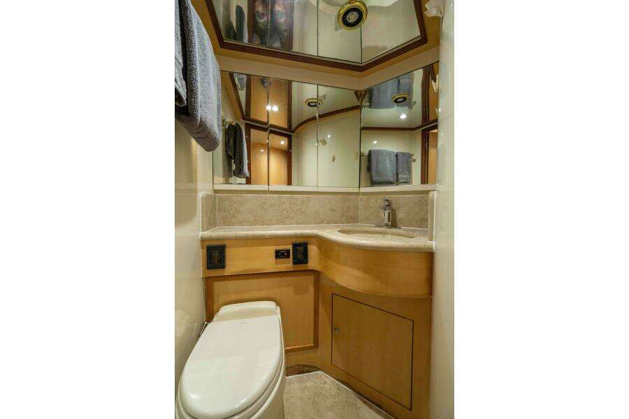 ALENIEL 87ft Johnson Yacht For Sale
