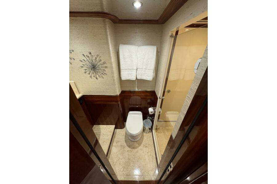 ALENIEL 87ft Johnson Yacht For Sale
