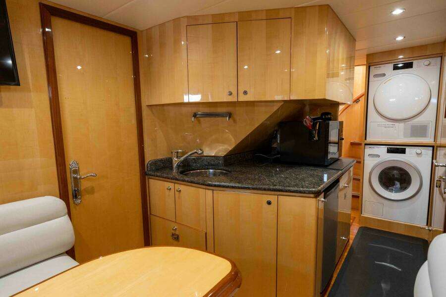 ALENIEL 87ft Johnson Yacht For Sale