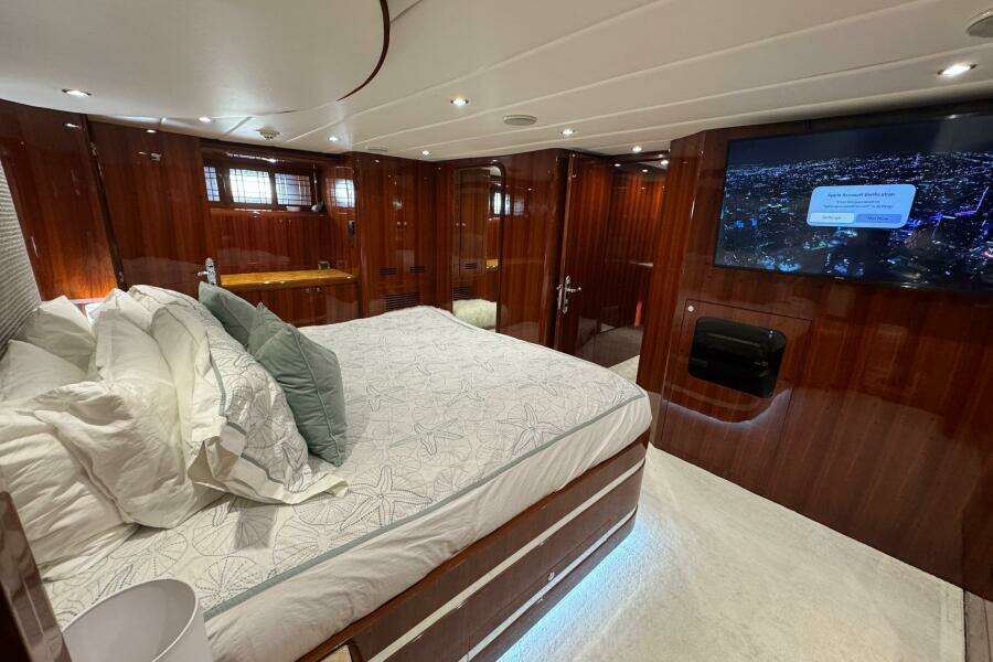 ALENIEL 87ft Johnson Yacht For Sale