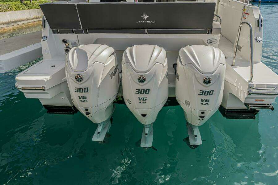 Rhapsody of Sea 40ft Jeanneau Yacht For Sale