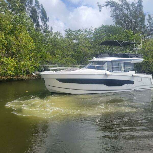 Rhapsody of Sea 40ft Jeanneau Yacht For Sale