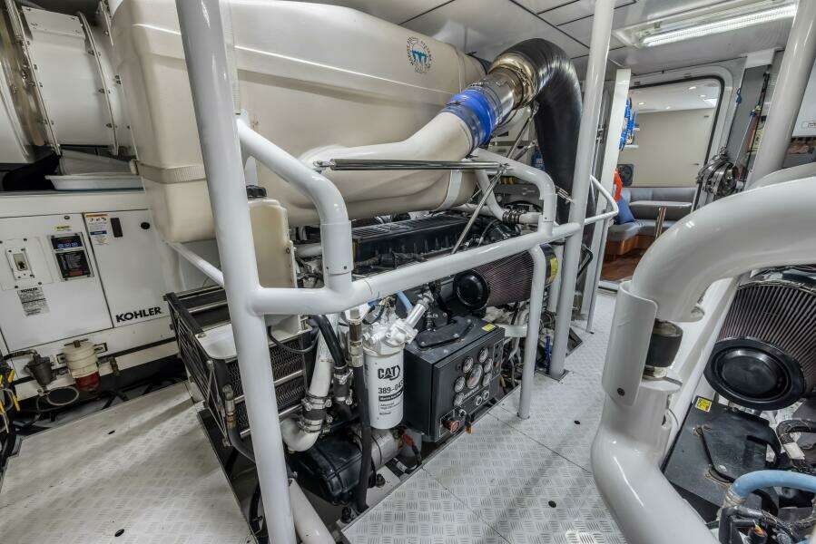 JUS CHILL N 84ft Cheoy Lee Yacht For Sale JUS CHILL N 84ft Cheoy Lee Yacht For Sale