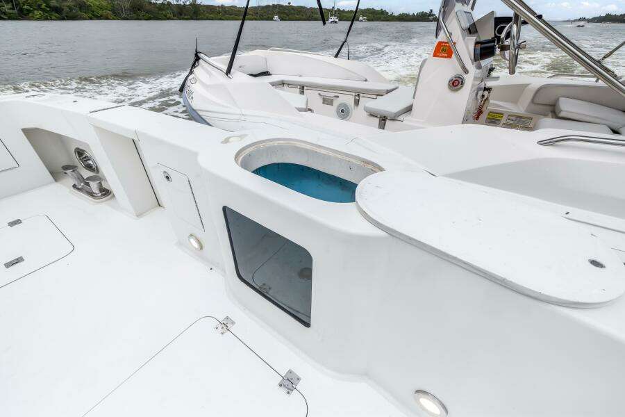 JUS CHILL N 84ft Cheoy Lee Yacht For Sale JUS CHILL N 84ft Cheoy Lee Yacht For Sale