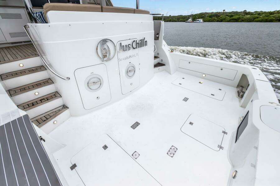 JUS CHILL N 84ft Cheoy Lee Yacht For Sale JUS CHILL N 84ft Cheoy Lee Yacht For Sale
