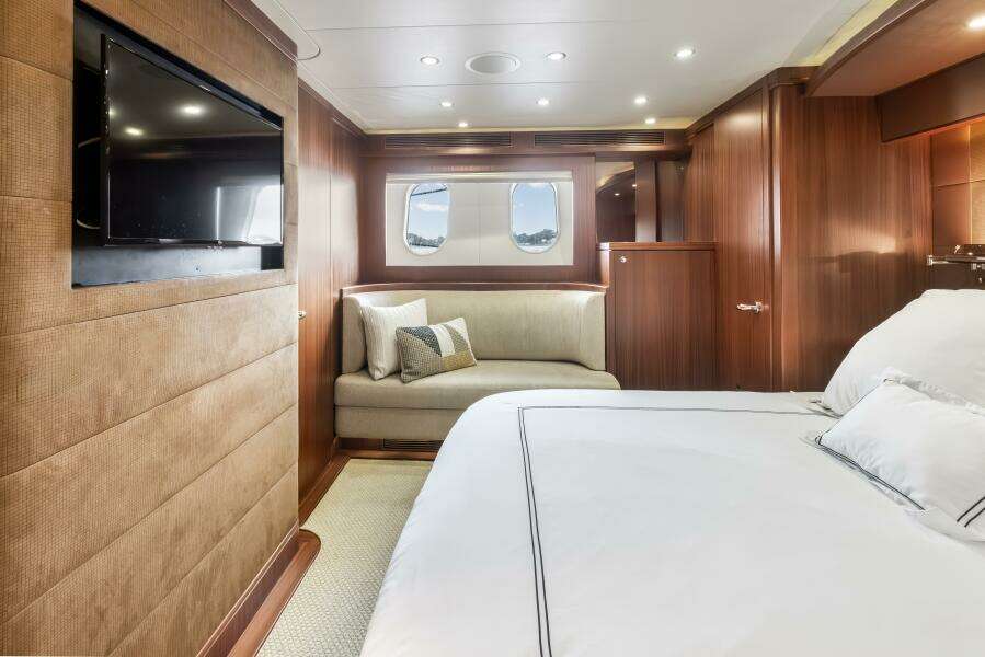 JUS CHILL N 84ft Cheoy Lee Yacht For Sale JUS CHILL N 84ft Cheoy Lee Yacht For Sale