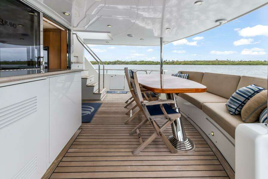 JUS CHILL N 84ft Cheoy Lee Yacht For Sale JUS CHILL N 84ft Cheoy Lee Yacht For Sale