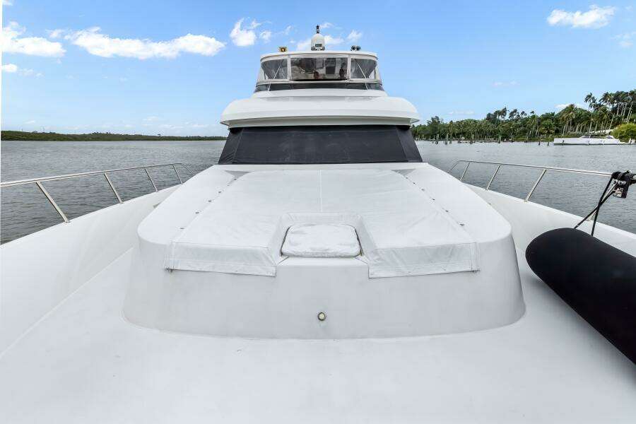 JUS CHILL N 84ft Cheoy Lee Yacht For Sale JUS CHILL N 84ft Cheoy Lee Yacht For Sale
