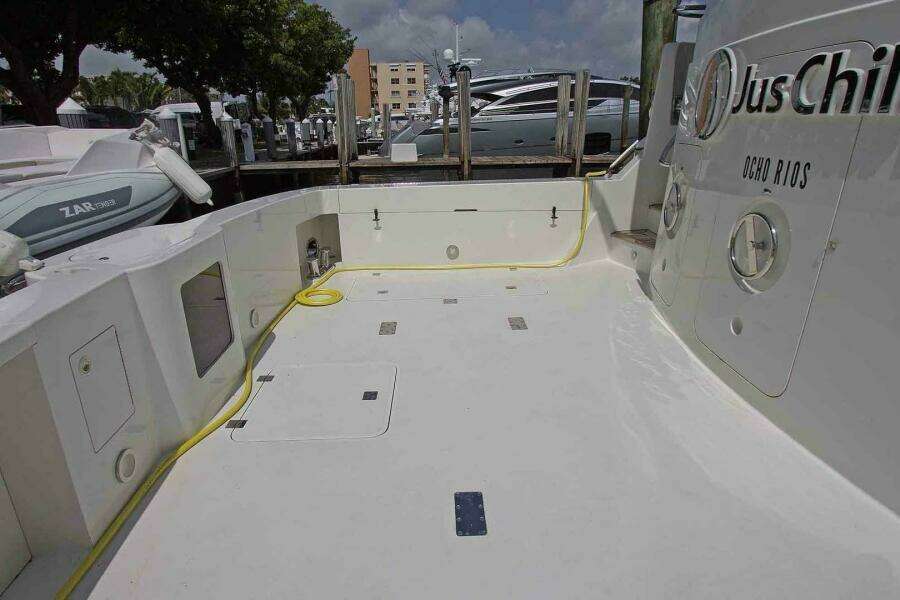 JUS CHILL N 84ft Cheoy Lee Yacht For Sale