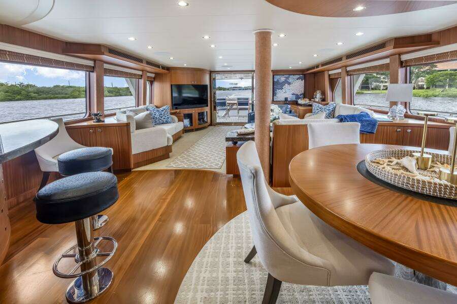 JUS CHILL N 84ft Cheoy Lee Yacht For Sale JUS CHILL N 84ft Cheoy Lee Yacht For Sale
