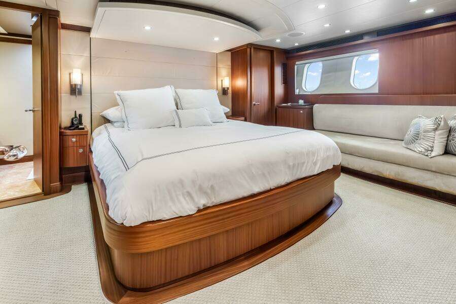 JUS CHILL N 84ft Cheoy Lee Yacht For Sale JUS CHILL N 84ft Cheoy Lee Yacht For Sale