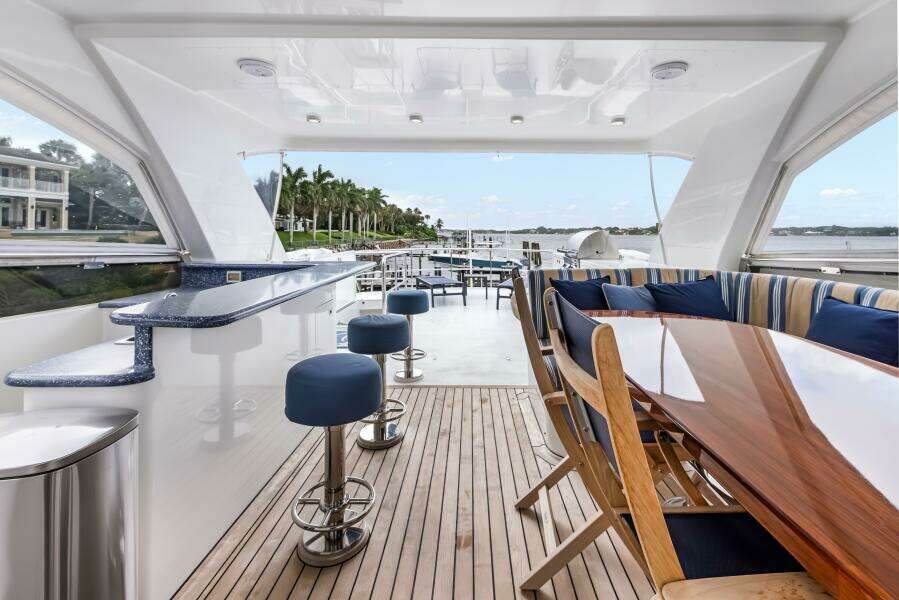 JUS CHILL N 84ft Cheoy Lee Yacht For Sale JUS CHILL N 84ft Cheoy Lee Yacht For Sale